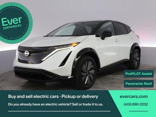 Everest White/Blk Diamond 2025 Nissan ARIYA ENGAGE