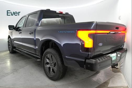 2022 Ford F-150 Lightning LARIAT