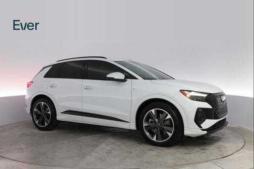 2024 Audi Q4 e-tron Premium 55 quattro