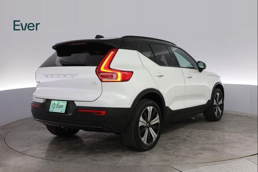 2023 Volvo XC40 Recharge Pure Electric Twin Plus