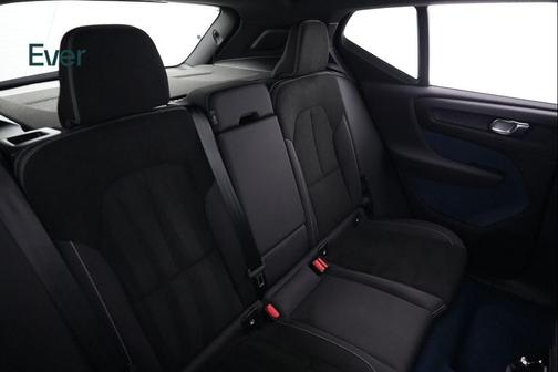 2023 Volvo XC40 Recharge Pure Electric Twin Plus