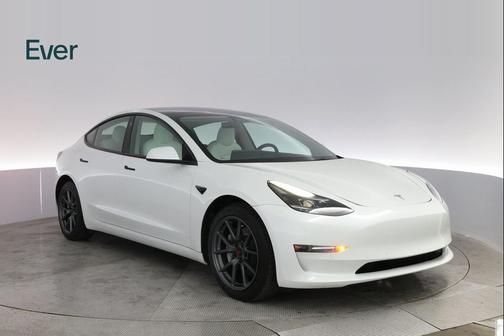 2022 Tesla Model 3 Long Range