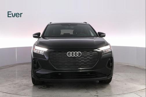 2024 Audi Q4 e-tron Premium Plus 55 quattro