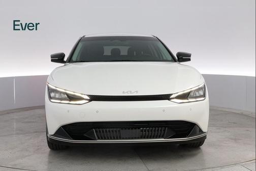 2024 Kia EV6 Wind