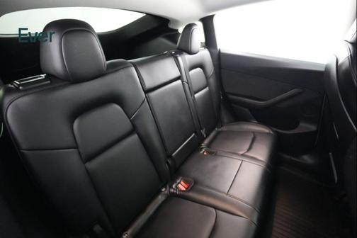 Pearl White Multi-Coat 2022 Tesla Model Y Performance Dual Motor All-Wheel Drive