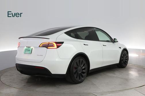 2022 Tesla Model Y Performance Dual Motor All-Wheel Drive