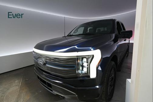 2024 Ford F-150 Lightning LARIAT