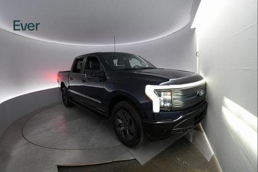 2024 Ford F-150 Lightning LARIAT