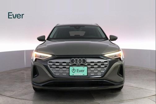 2024 Audi Q8 e-tron Premium Plus