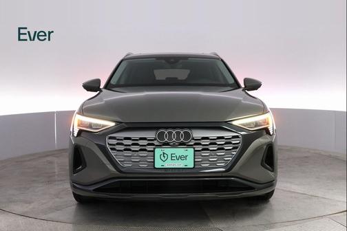 2024 Audi Q8 e-tron Premium Plus