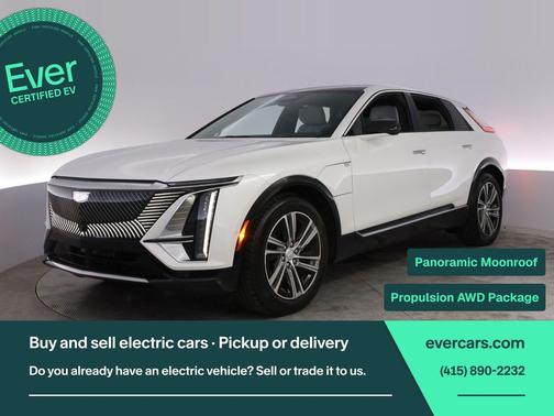 Crystal White Tricoat 2024 Cadillac LYRIQ Luxury