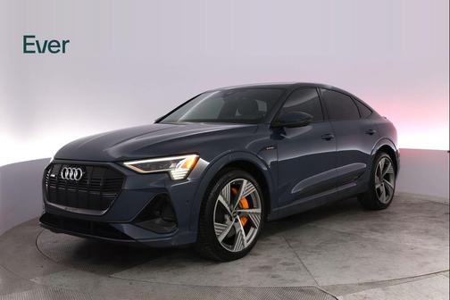 Daytona Gray Pearl Effect 2022 Audi e-tron Sportback S line Prestige