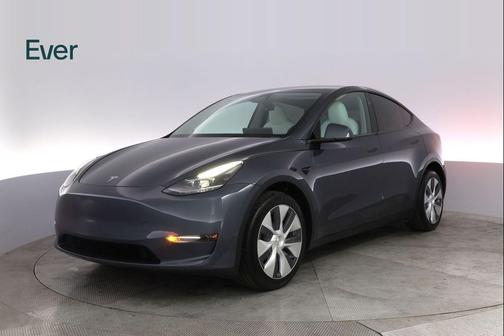 2023 Tesla Model Y Long Range Dual Motor All-Wheel Drive