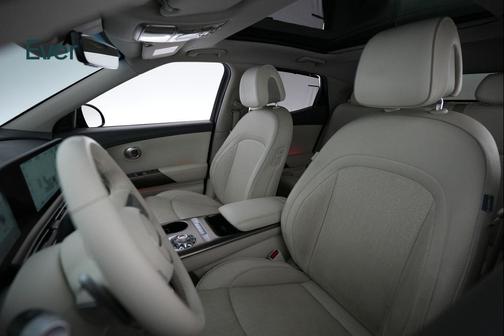 2023 Genesis GV60 Advanced AWD