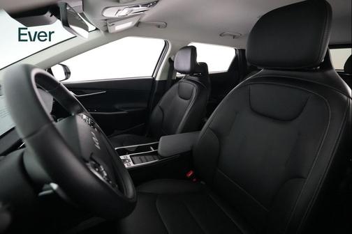 Snow White Pearl 2024 Kia EV6 Wind