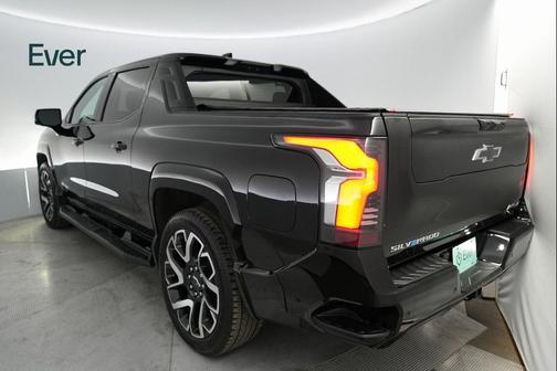 2024 Chevrolet Silverado EV First-Edition RST 4WD