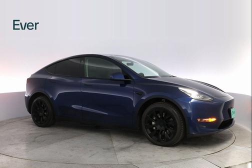 2022 Tesla Model Y Long Range Dual Motor All-Wheel Drive