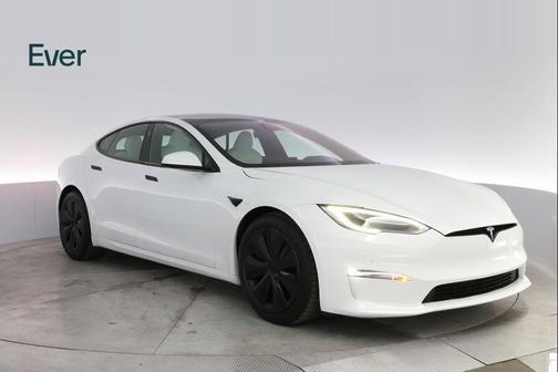 2022 Tesla Model S Base