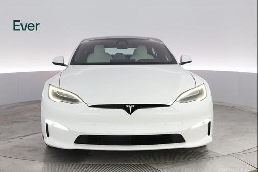 2022 Tesla Model S Base