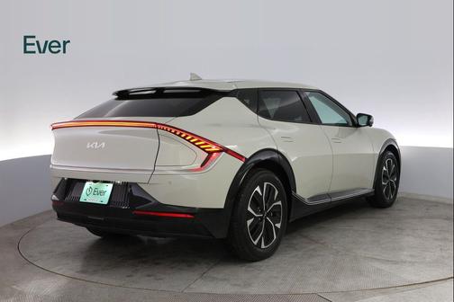 2023 Kia EV6 Wind