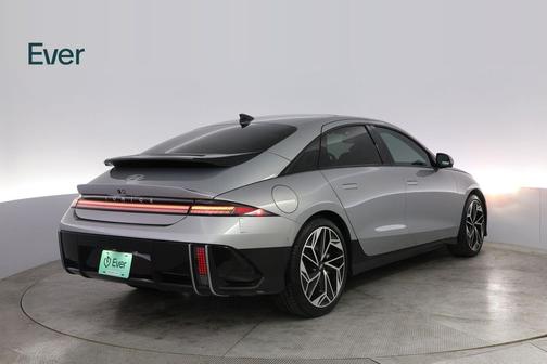 2023 Hyundai IONIQ 6 Limited