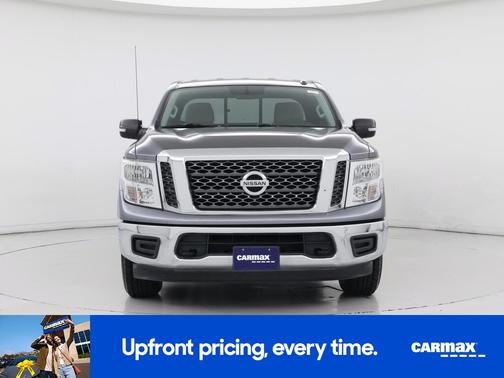 2017 Nissan Titan SV