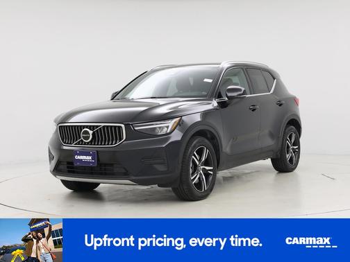 2025 Volvo XC40 B5 Core Bright Theme