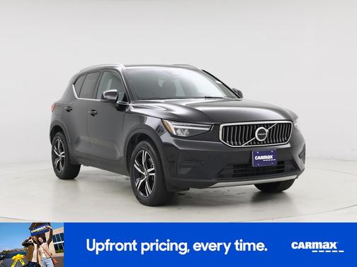 2025 Volvo XC40 B5 Core Bright Theme