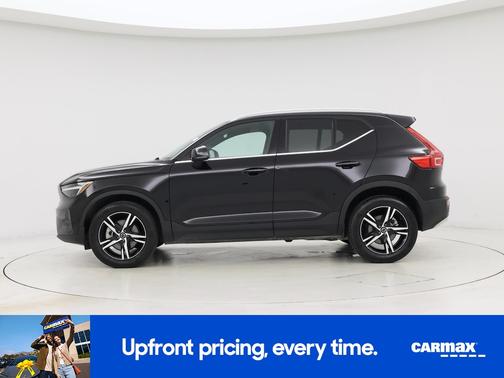 2025 Volvo XC40 B5 Core Bright Theme