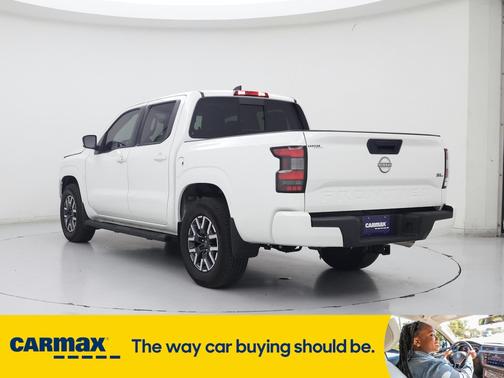 2024 Nissan Frontier SL