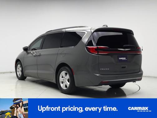 Gray 2022 Chrysler Pacifica Touring L
