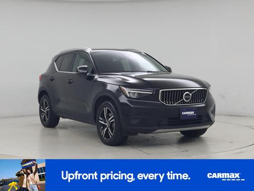 2025 Volvo XC40 B5 Core Bright Theme