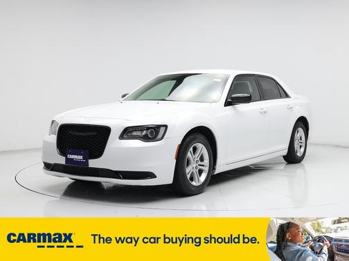 2022 Chrysler 300 Touring