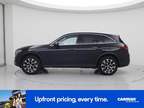 Black 2025 Mercedes-Benz GLC 350e