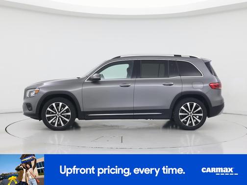 Gray 2022 Mercedes-Benz GLB 250