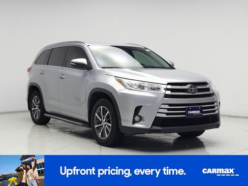 Silver 2017 Toyota Highlander XLE