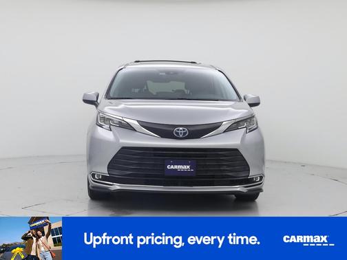 Silver 2022 Toyota Sienna XLE