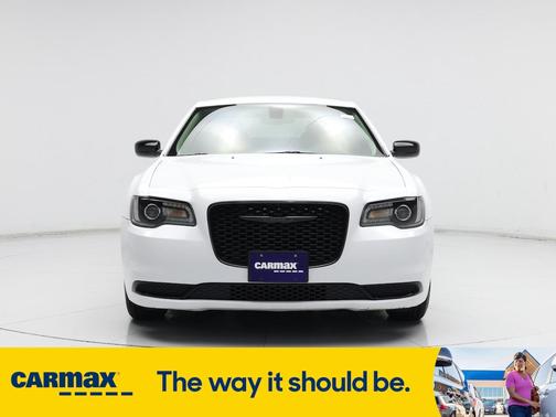 2022 Chrysler 300 Touring