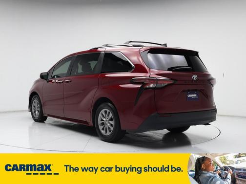 2022 Toyota Sienna XLE