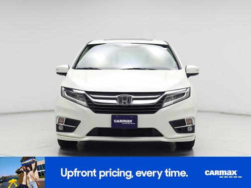 White 2019 Honda Odyssey Elite