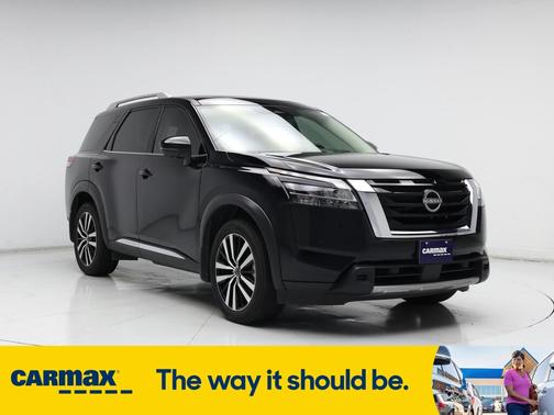 2023 Nissan Pathfinder Platinum