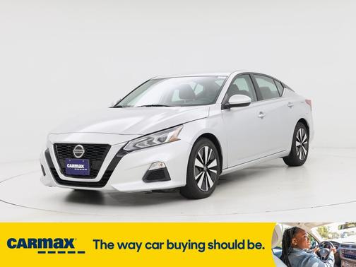 2022 Nissan Altima SV