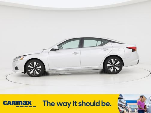 2022 Nissan Altima SV