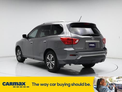 2017 Nissan Pathfinder SL