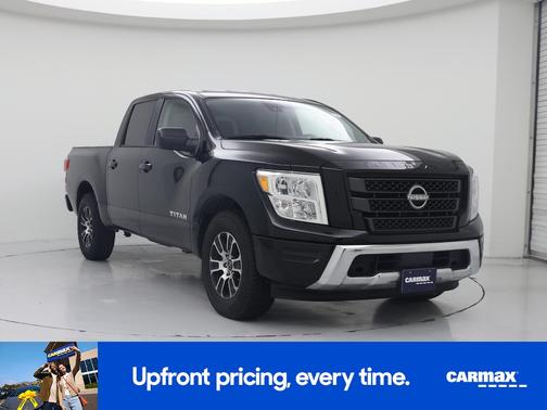 2023 Nissan Titan SV