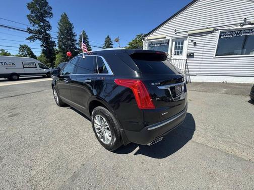 Stellar Black Metallic 2017 Cadillac XT5 Luxury