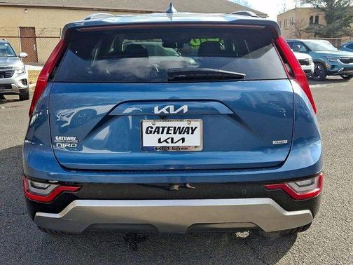 2024 Kia Niro Plug-In Hybrid SX Touring
