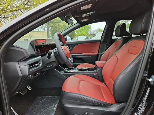 Aurora Black Pearl 2026 Kia K4 GT-LINE