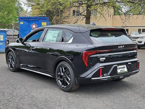 Aurora Black Pearl 2026 Kia K4 GT-LINE