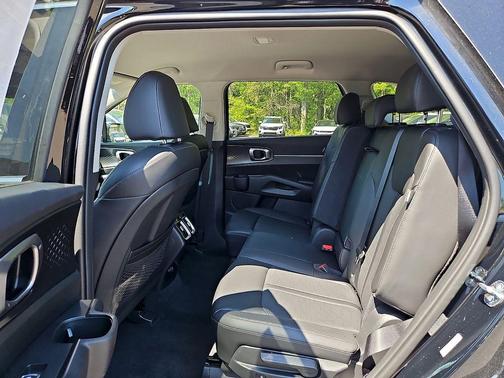 Ebony Black 2026 Kia Sorento S